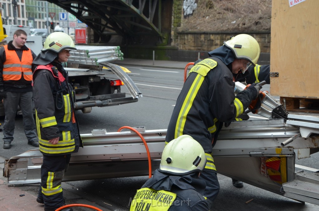 LKW Bruecke Koeln Deutz Opladenestr Deutz Muelheimerstr P039.JPG - Miklos Laubert